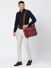 Load image into Gallery viewer, CRAYTON Unisex Maroon Laptop Messenger Bag