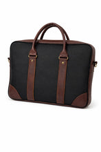 Load image into Gallery viewer, CRAYTON Men Messenger Bag in Black and Brown