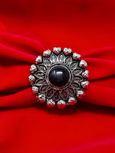 Load image into Gallery viewer, Crayton Oxidised Silver Ring With Center Black Stone
